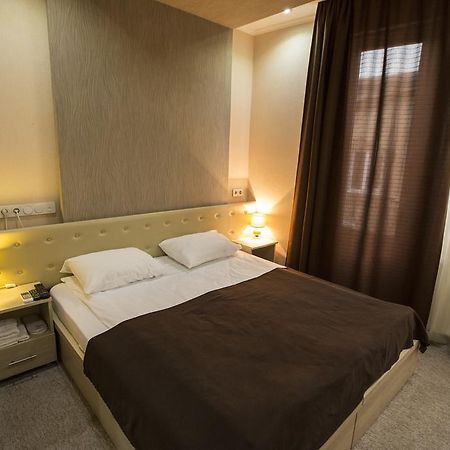 Tbiliseli Inn Тбилиси Екстериор снимка