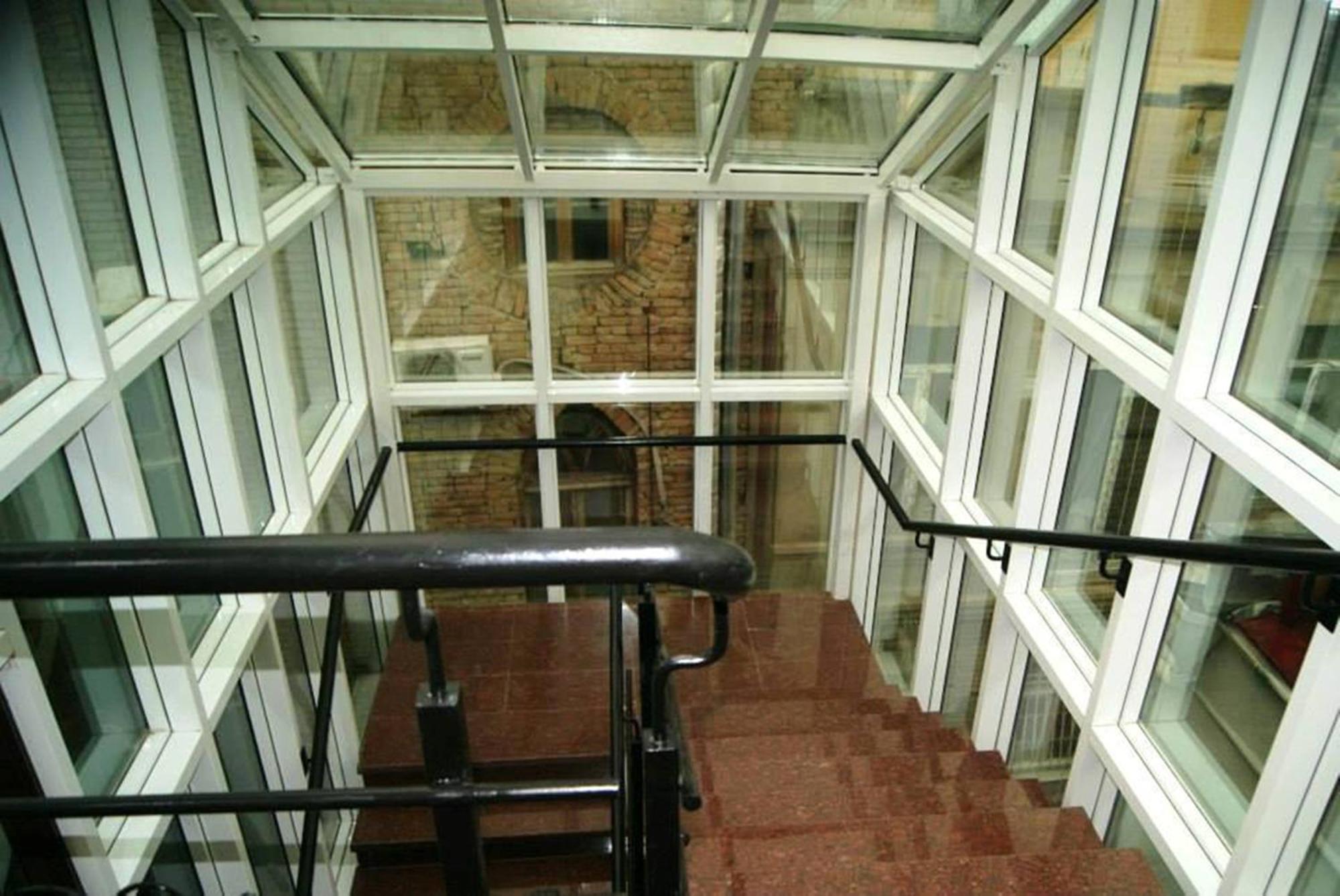Tbiliseli Inn Тбилиси Екстериор снимка