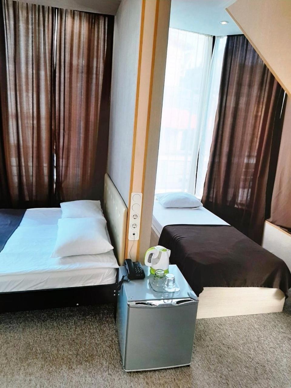 Tbiliseli Inn Тбилиси Екстериор снимка