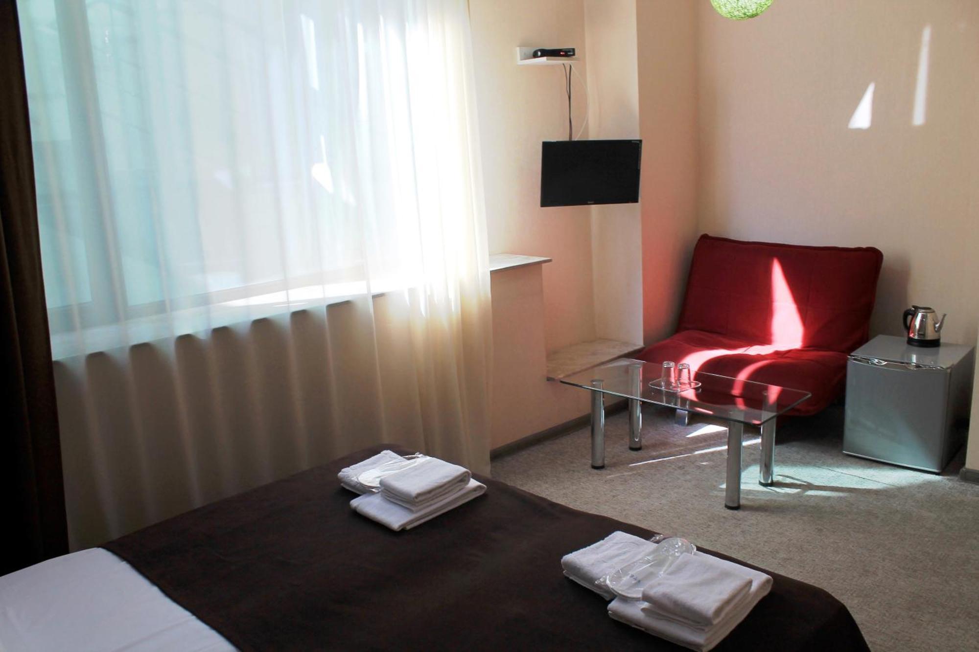 Tbiliseli Inn Тбилиси Екстериор снимка