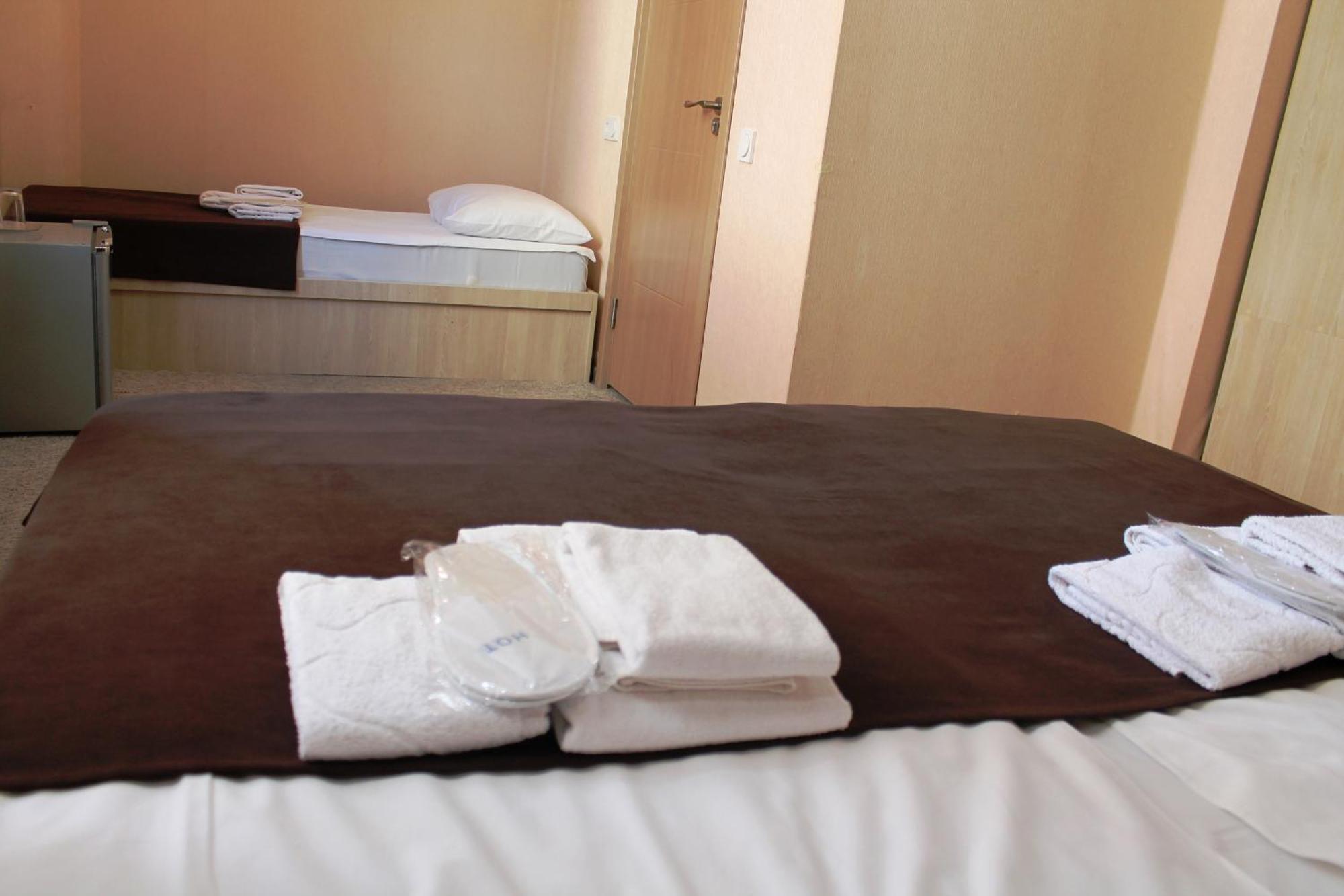 Tbiliseli Inn Тбилиси Екстериор снимка