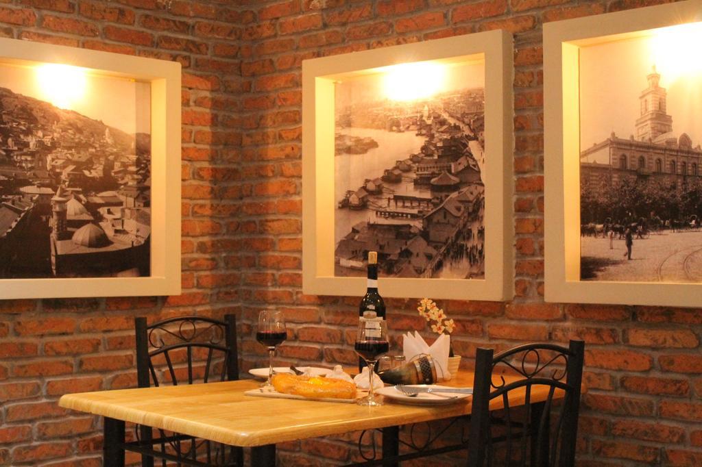 Tbiliseli Inn Тбилиси Екстериор снимка