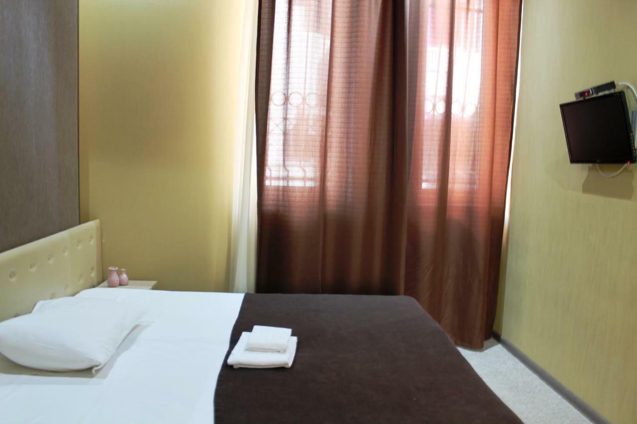 Tbiliseli Inn Тбилиси Екстериор снимка
